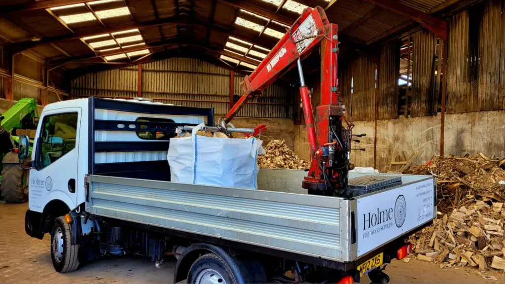 Log-Barn Kiln Dried Logs & Firewood, Delivered Throughout The UK!
